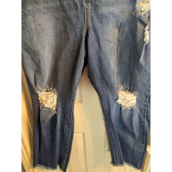 Torrid Distressed Jeans Button Fly Raw Hem High Waisted Sz 24S - Picture 3 of 12